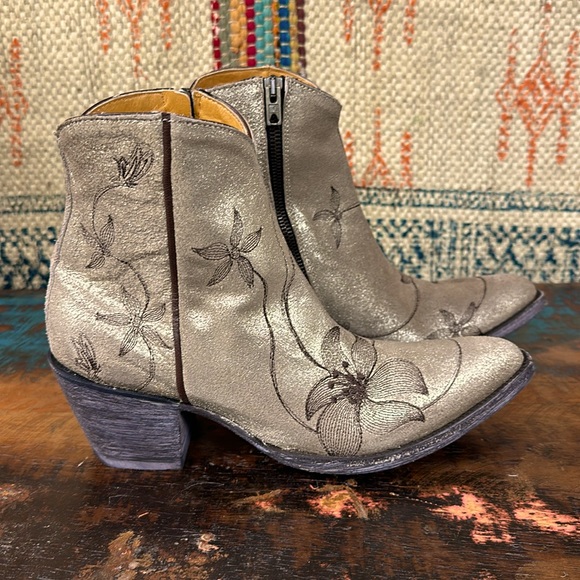 Old Gringo “Flora Loca” golden embroidered boots. New in box! - Picture 6 of 9